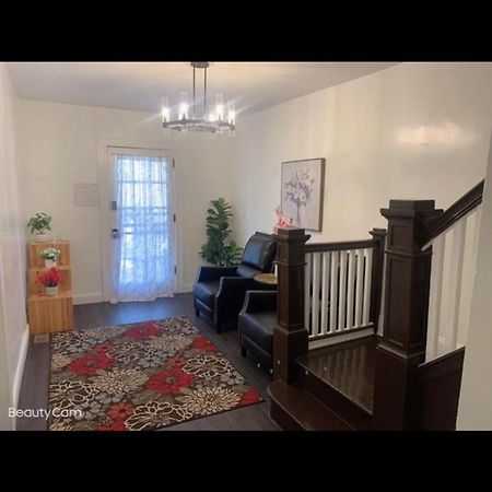 Nice Bedroom Next Johns Hopkin University ボルティモア エクステリア 写真